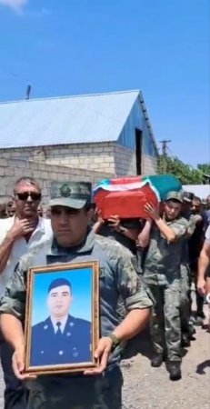 Hərbçimizin təlim zamanı ürəyi dayandı - FOTO Hərbçimizin təlim zamanı ürəyi dayandı - FOTO