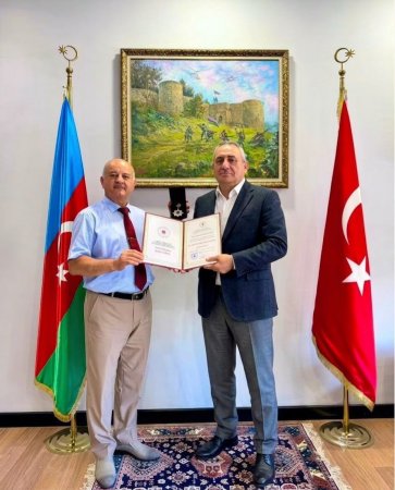 Professor Süleyman Qasımov türk dünyasının iki ali mükafatı ilə təltif olunub