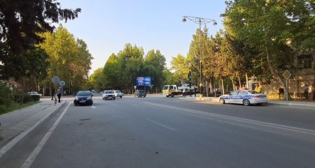 Yevlaxda iki avtomobil toqquşub-FOTO Yevlaxda iki avtomobil toqquşub-FOTO