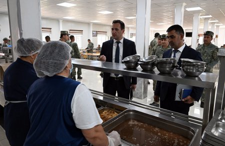 Ombudsman Aparatının nümayəndələri hərbi hissədə olublar